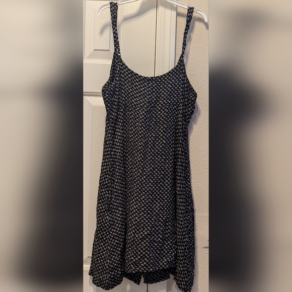 Volcom Floral pattern cami dress size small - Picture 4 of 7